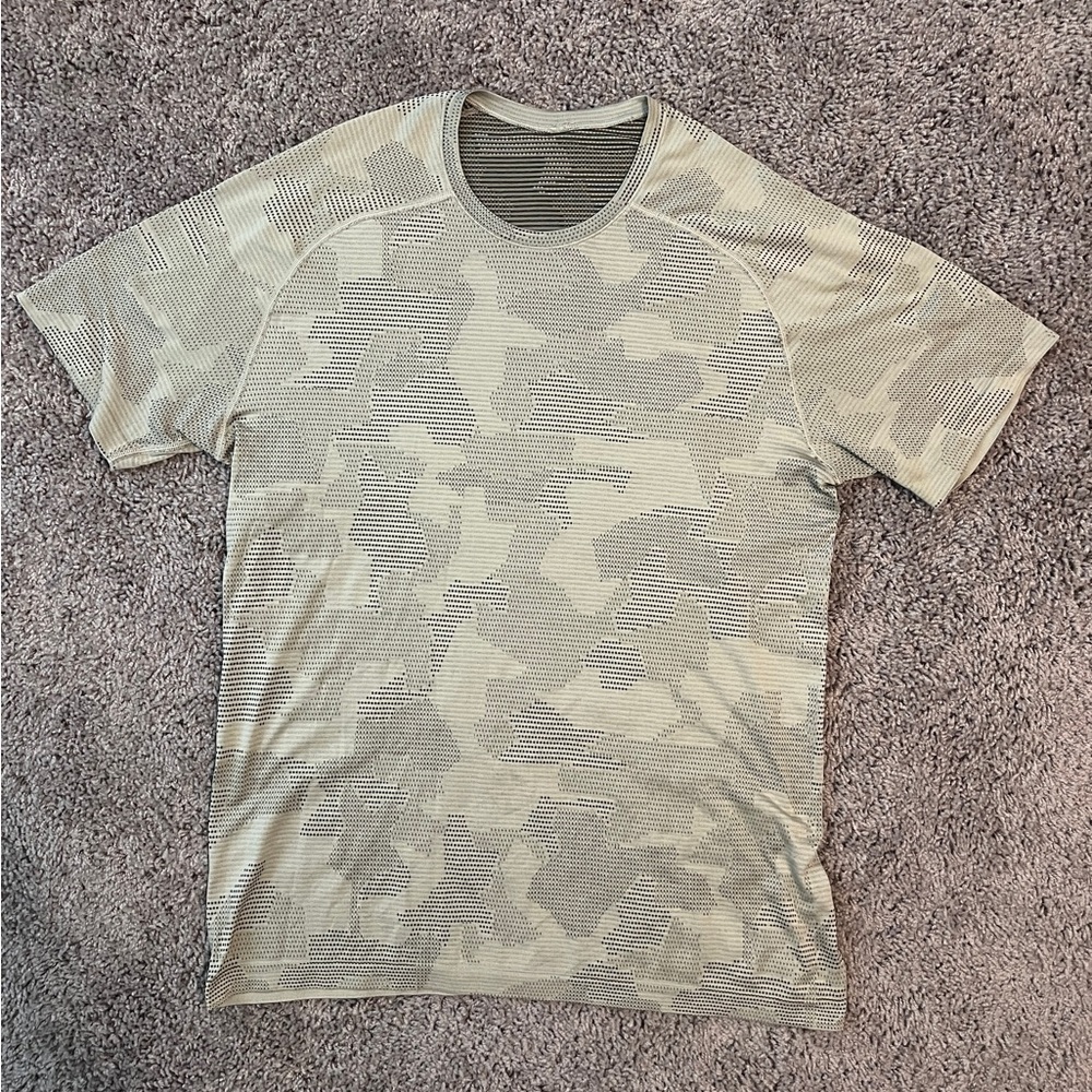 LuluLemon Metal Vent Tech Short-Sleeve Shirt